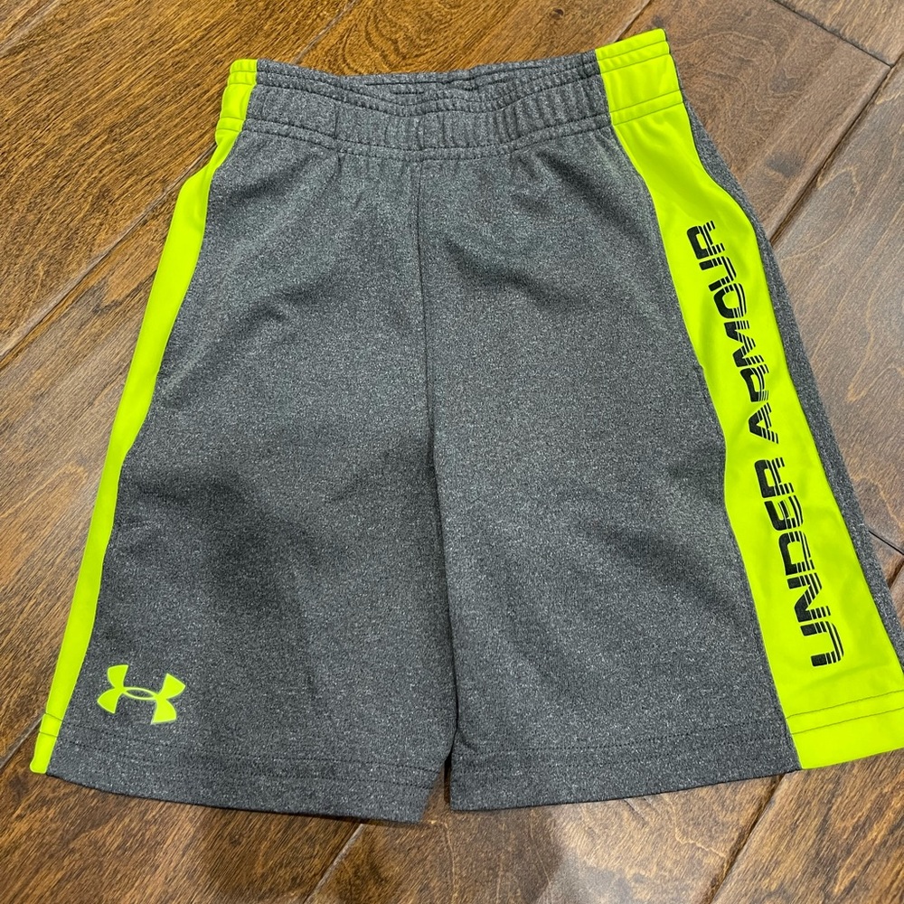 Under Armour shorts! Size 4!